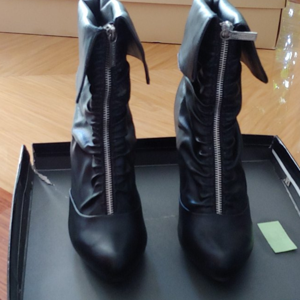 Kardashian Bootie Kardashian Bootie